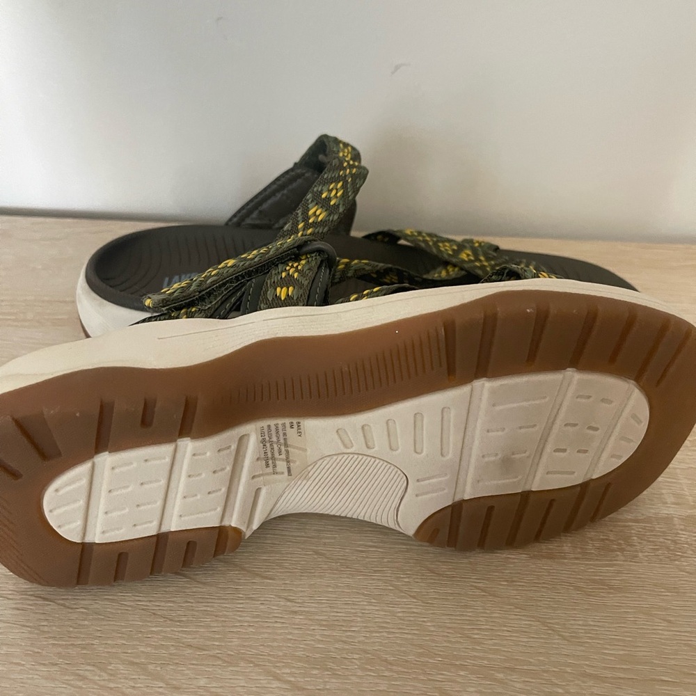 Sandals - Picture 2 of 5